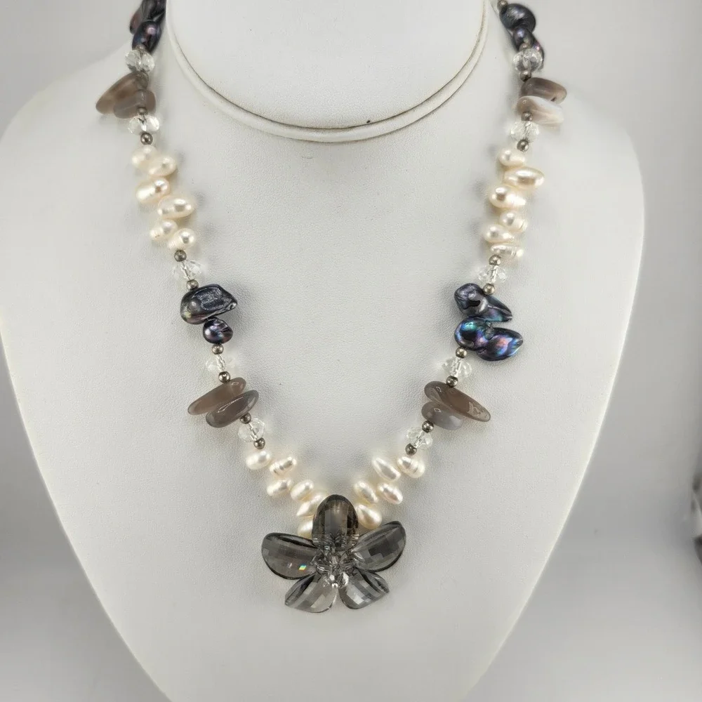 Freshwater Pearl Necklace Gray Flower Crystal‎ Stone Beaded Jewelry